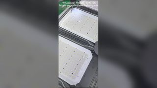 LED-Straßenlaterne 50 W wasserdicht IP65 mit 5-Jahres-Garantie für den Einsatz in städtischen Straßen.