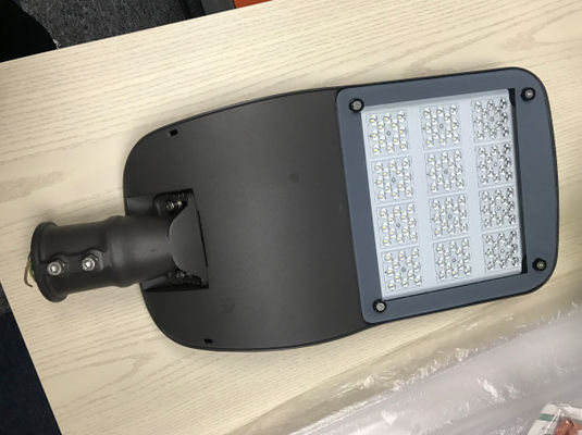kaufen Druckguss Aluminium 60W 100W 150W 200W LED Straßenlaternen Wasserdicht IP65 mit CE-Zertifikat für Autobahn, Hauptstraße verwendet online manufacture