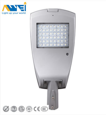 Highway Roads 50W LED Straßenlicht Druckguss Aluminiummaterialien IP65 Wasserdicht Außenbereich